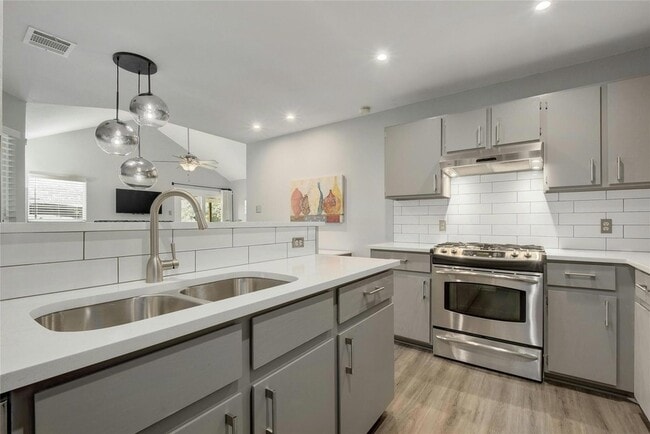 Building Photo - 4707 Borage Dr