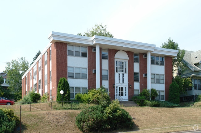 Primary Photo - 1717 E 4th St