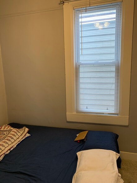 1st Bedroom - 3015 N Clifton Ave