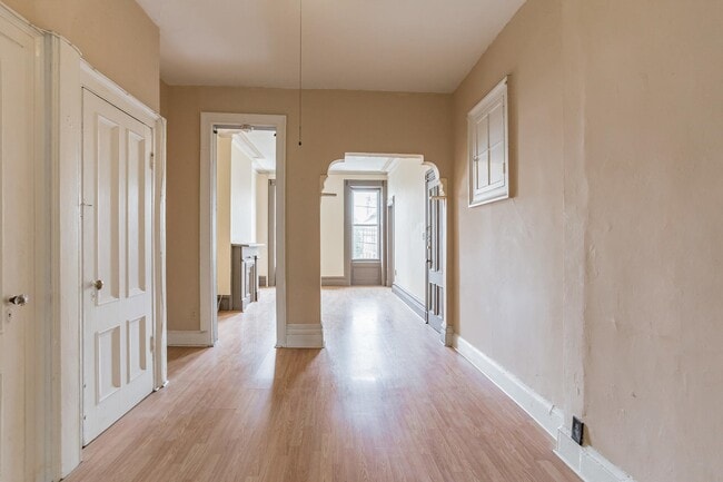 Building Photo - 546 Palisade Ave