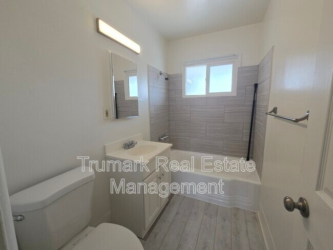 Building Photo - 311 N Pacific Ave