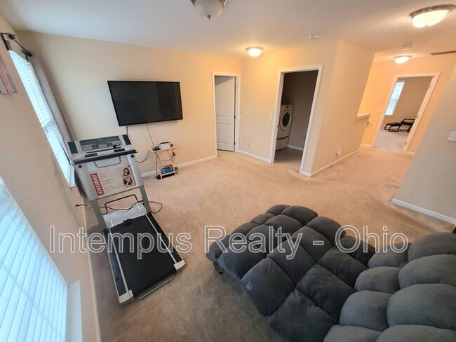 Building Photo - 6130 Brandon Dr