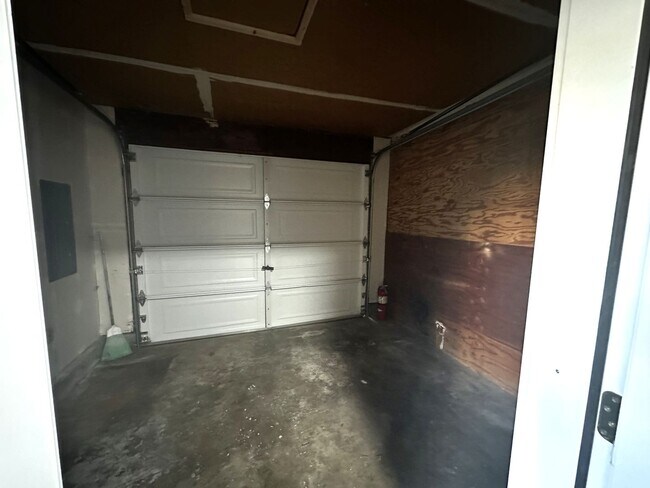 Building Photo - Wray