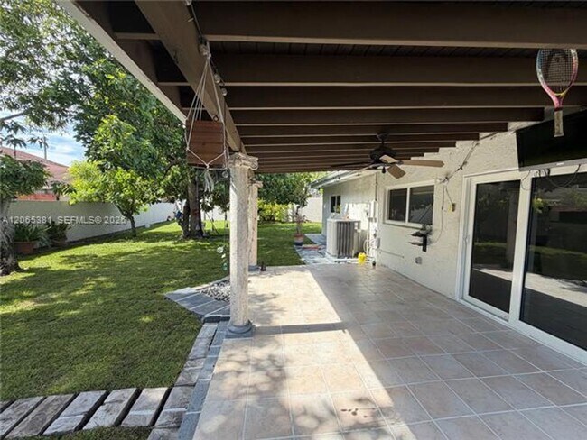 Building Photo - 3613 SW 112th Pl