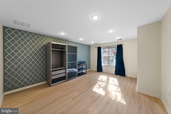 Building Photo - 72 River Birch Cir