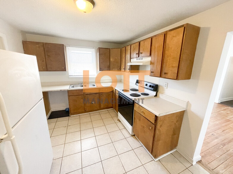 Building Photo - 27 Pendleton Rd