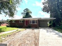 Building Photo - 133 Pineview Dr
