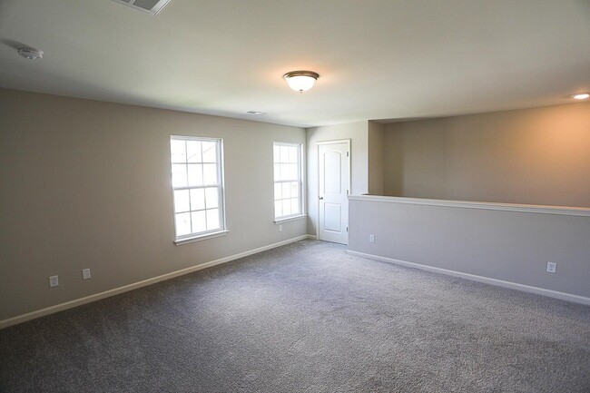 Building Photo - 108 Bellatrix Ct