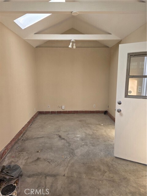 Building Photo - 15219 Wyandotte St