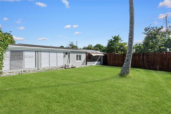 Building Photo - 1300 NE 183rd St