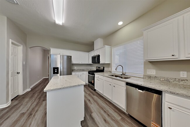 Building Photo - 21122 Covington Bridge Ln