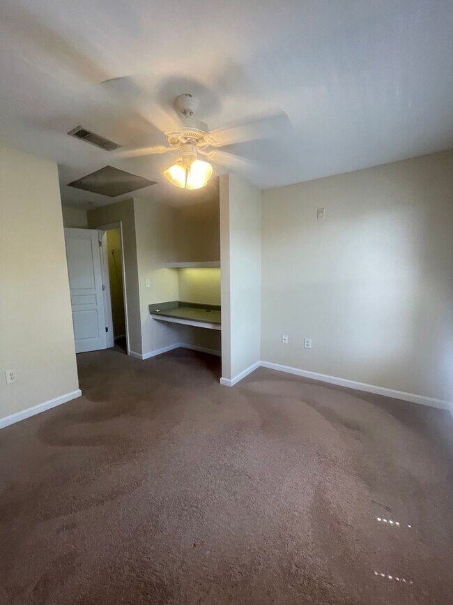 Building Photo - 21-2134 Moore