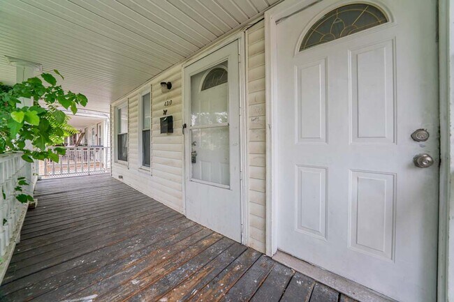 Building Photo - 4310 Daisy Ave