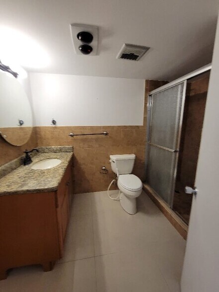 Master Bathroom - 1670 NE 191st St