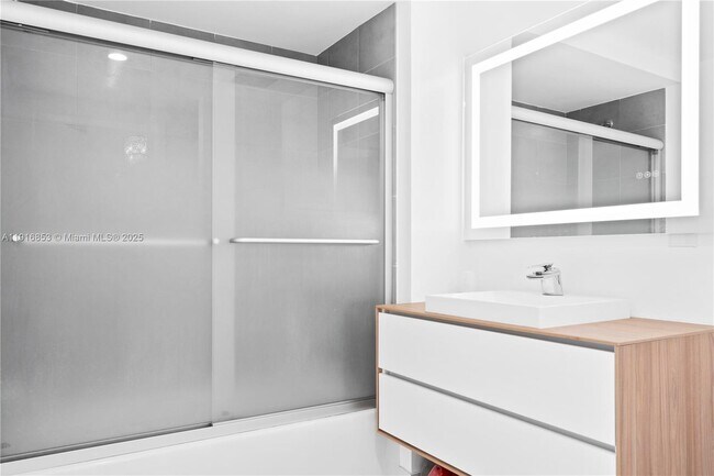 Building Photo - 92 SW 3rd St