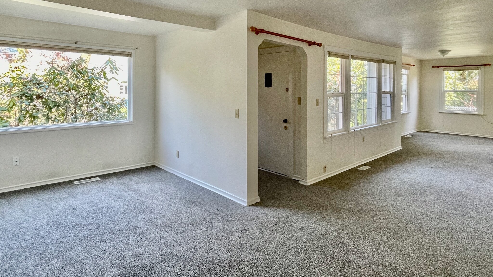 Bonus Room into Living Room - 1103 Brawne Avenue NW