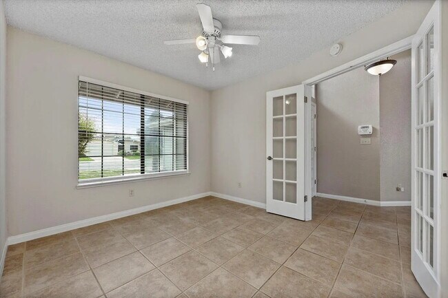 Building Photo - Beautiful 3 Bedroom, 2 Bathroom Home with Spacious Yard!