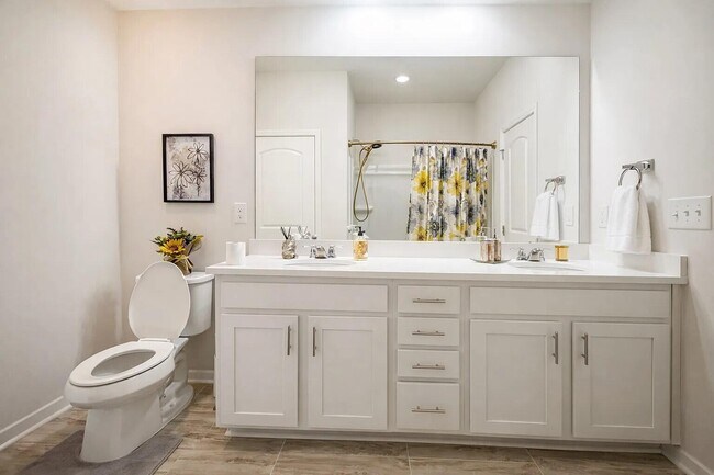 Building Photo - 49773 Lantern Wy