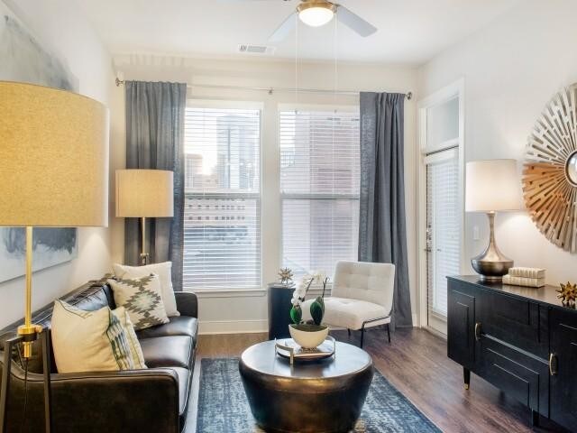 Building Photo - 2 bedroom in Dallas TX 75202