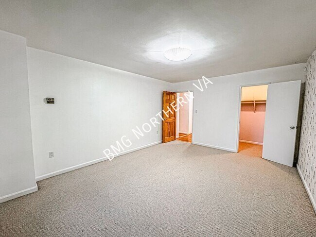 Building Photo - 1200 S Arlington Ridge Rd