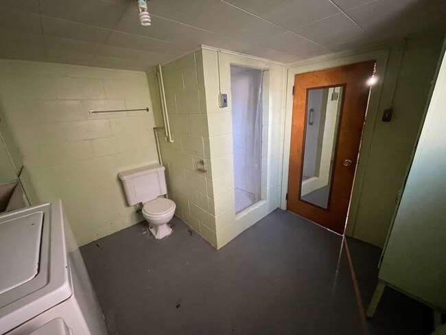 Building Photo - 4 Bedroom Home in Duluth - Available Now!