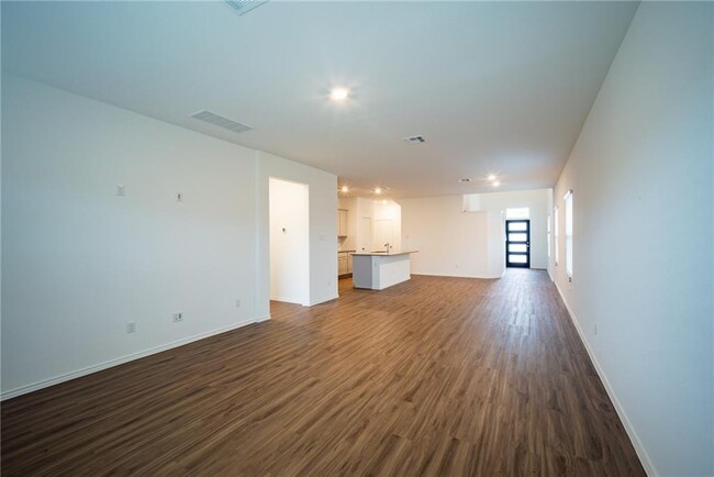 Building Photo - 220 Longbridge Dr