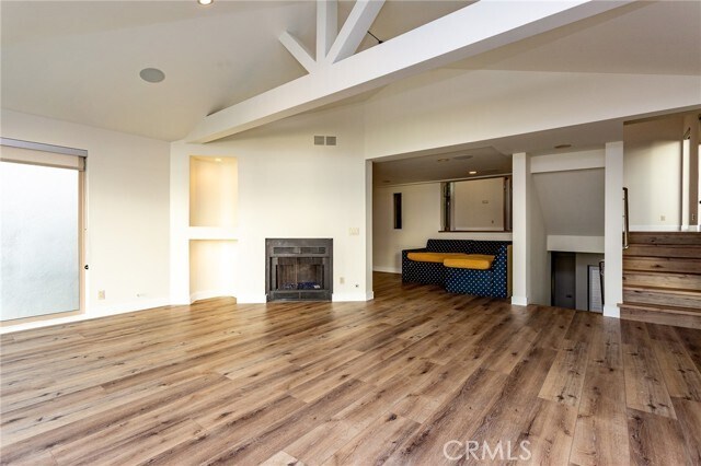 Building Photo - 805 Katella St