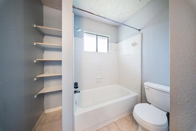 Building Photo - 15242 Peachmeadow Ln