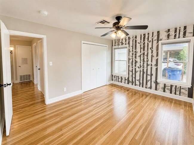 Building Photo - 7521 Delafield Ln