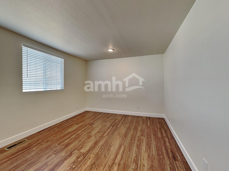 Building Photo - 2665 W 3290 S