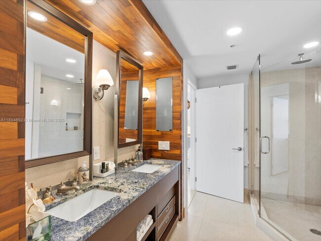 Building Photo - 6899 Collins Ave