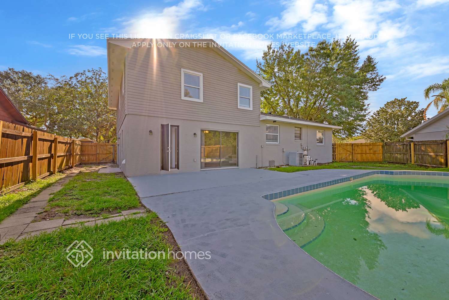 Building Photo - 921 Oak Forest Dr