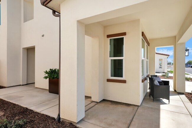 Building Photo - 143 N Un St