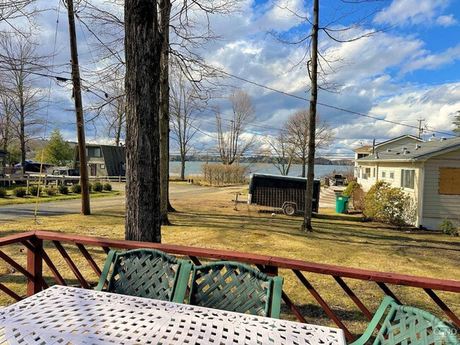 Building Photo - 9 Washington Dr