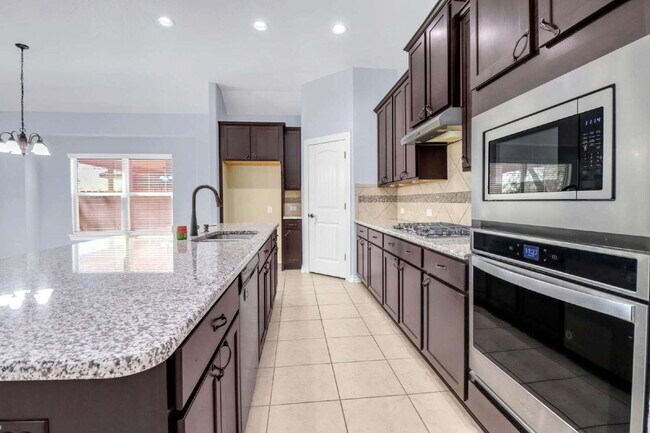 Building Photo - "Spacious 4-Bedroom Oasis with 3 Full Baths, Study, Game Room & NO HOA in San Antonio – 2,521 Sq ...