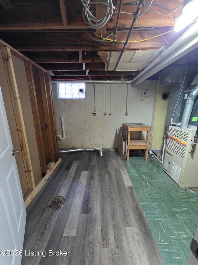 Building Photo - 4605 Fox Run Rd