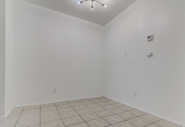 Building Photo - 805 Sirocco Dr