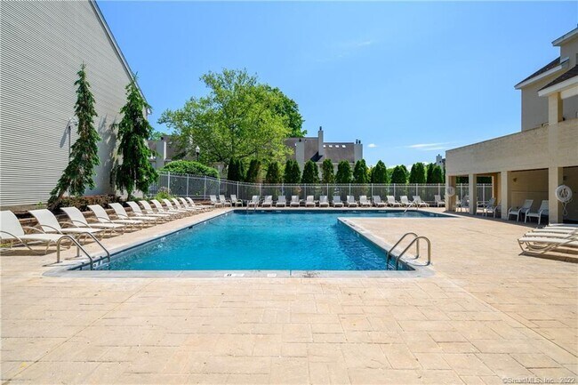 Building Photo - 123 Willow Springs