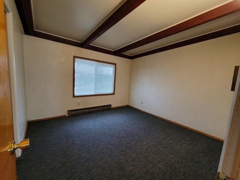 Building Photo - 1320 Linda Ln