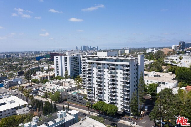 Building Photo - 1155 N La Cienega Blvd