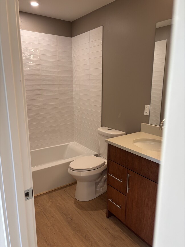 Building Photo - 762 Geoglein -3