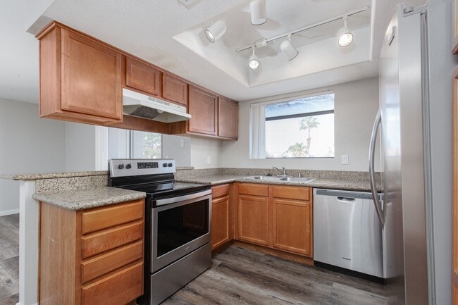 Building Photo - 2nd floor 2 bedroom unit in NW with easy access to Summerlin Pkwy and the 95/I-11