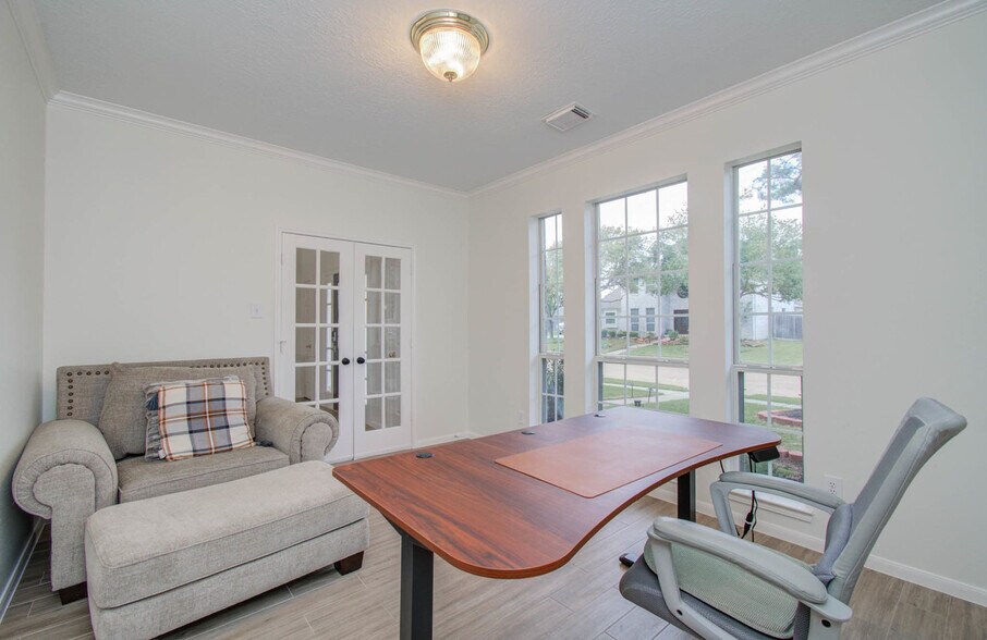 Building Photo - 15627 Twisting Springs Dr