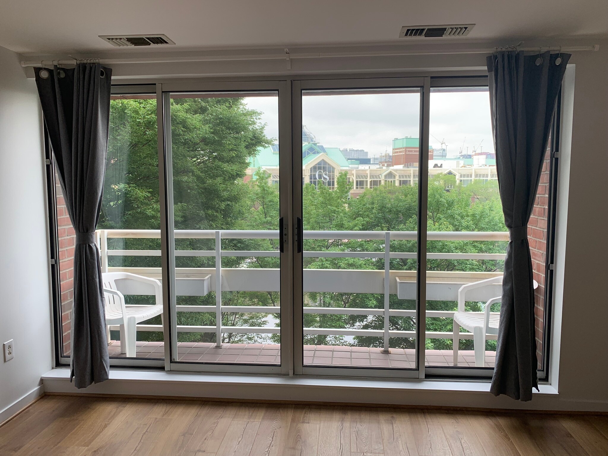 Building Photo - 4 Canal Park