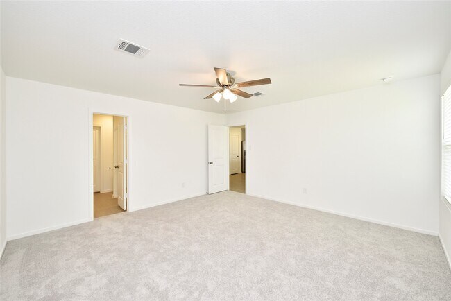 Building Photo - 10218 Prairie Dunes Ln