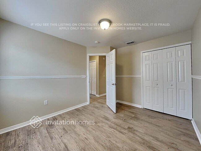 Building Photo - 3633 Amber Ln