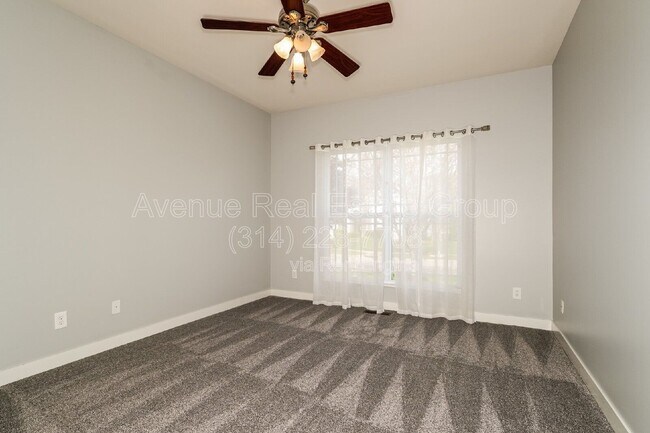 Building Photo - 730 Sunset Ln