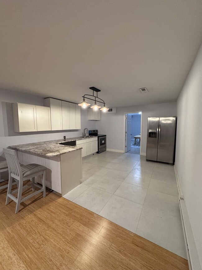 Building Photo - 190 Westridge Cir