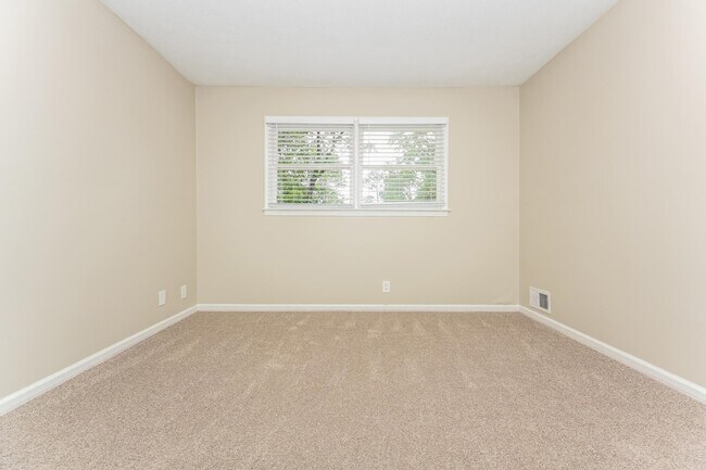 Building Photo - 3723 Eagle Woods Cir