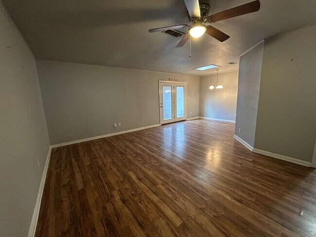 Building Photo - Beautiful 3 Bedroom home in Anderson Island
